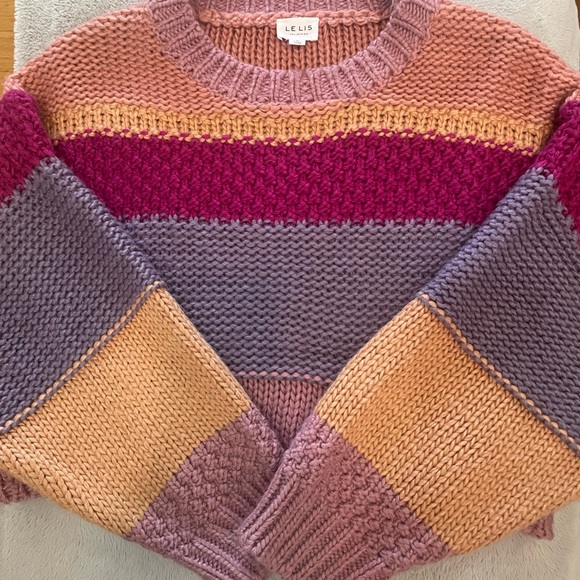 Cropped Chunky Knit Dolman Sweater - Picture 8 of 9